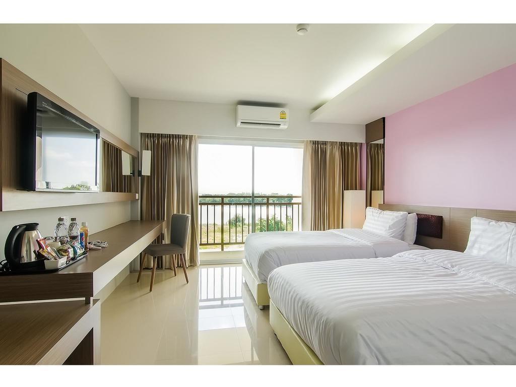The Lake Hotel Khon Kaen Room photo
